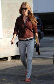 Audrina Patridge feet photo thumbnail