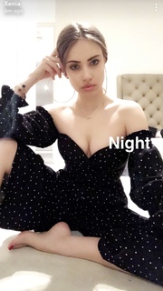 Xenia Tchoumitcheva feet photo thumbnail