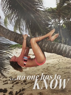 Taylor Swift feet photo thumbnail