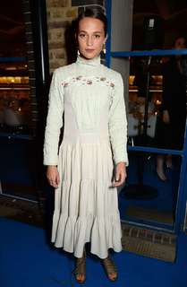 Alicia Vikander feet photo thumbnail