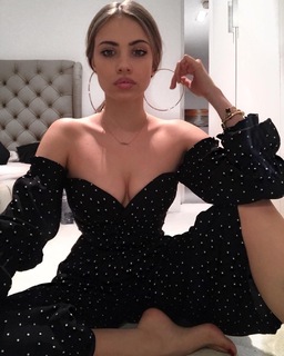 Xenia Tchoumitcheva feet photo thumbnail