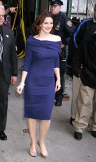 Drew Barrymore feet photo 3