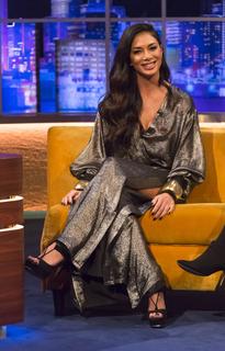 Nicole Scherzinger feet photo thumbnail
