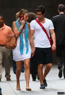 Blake Lively feet photo thumbnail