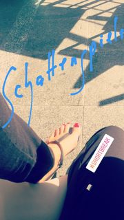 Nova Meierhenrich feet photo thumbnail