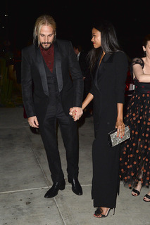 Zoe Saldana feet photo thumbnail