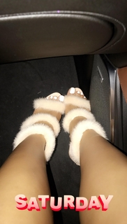 Jilly Anais feet photo thumbnail