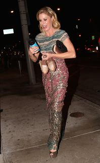 Julie Bowen feet photo thumbnail