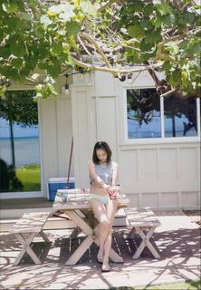 Ai Shinozaki feet photo thumbnail