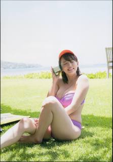 Ai Shinozaki feet photo thumbnail