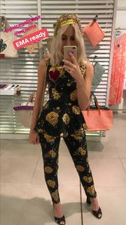 Pixie Lott feet photo thumbnail