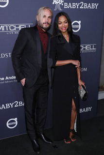 Zoe Saldana feet photo thumbnail