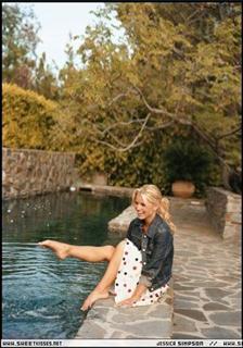 Jessica Simpson feet photo thumbnail