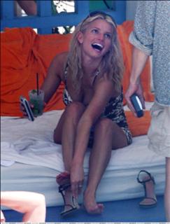 Jessica Simpson feet photo thumbnail
