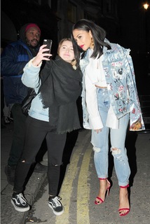 Nicole Scherzinger feet photo thumbnail