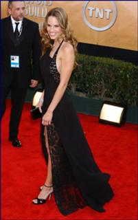 Hilary Swank feet photo thumbnail