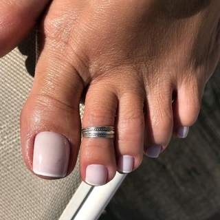Karin Klemp feet photo thumbnail