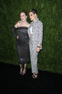 Kristen Stewart feet photo thumbnail