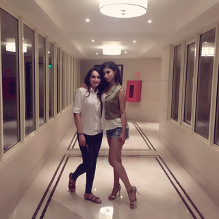 Mouni Roy feet photo thumbnail