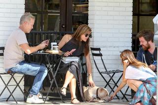 Selma Blair feet photo thumbnail