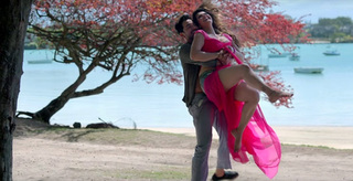 Zareen Khan feet photo thumbnail