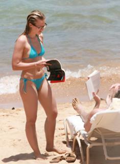 Kristen Bell feet photo thumbnail