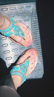 Alaine Crissiê feet photo thumbnail