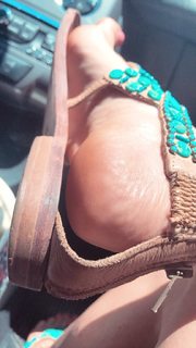 Alaine Crissiê feet photo thumbnail