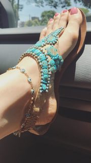 Alaine Crissiê feet photo thumbnail