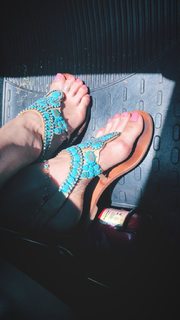 Alaine Crissiê feet photo thumbnail