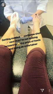LeAnn Rimes feet photo thumbnail