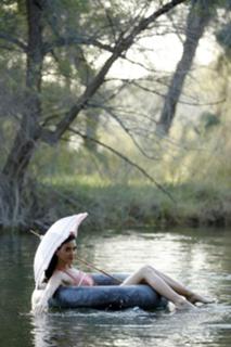 Katy Perry feet photo thumbnail