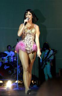 Katy Perry feet photo thumbnail