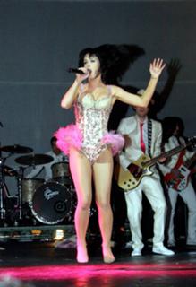 Katy Perry feet photo thumbnail