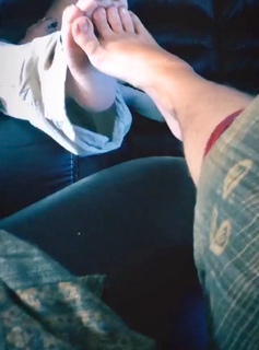 Paris Jackson feet photo thumbnail