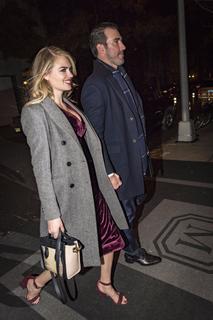 Kate Upton feet photo thumbnail