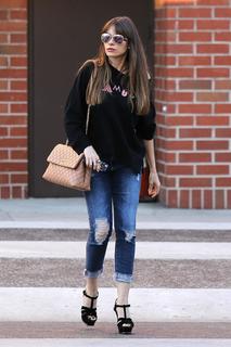 Sofía Vergara feet photo thumbnail
