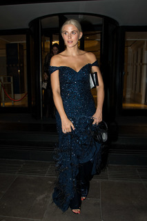 Ashley James feet photo thumbnail