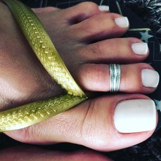 Karin Klemp feet photo thumbnail