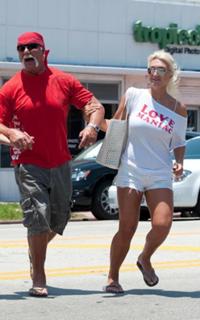 Brooke Hogan feet photo thumbnail