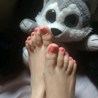 Isa Pes feet photo thumbnail