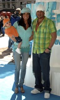 Katie Price feet photo thumbnail
