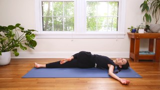 Adriene Mishler feet photo thumbnail
