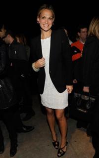 Molly Sims feet photo thumbnail