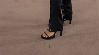 Carolina Ardohain feet photo thumbnail