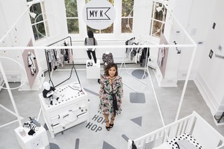 Myleene Klass feet photo thumbnail
