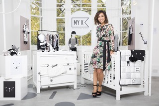 Myleene Klass feet photo thumbnail