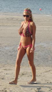 Katie Price feet photo thumbnail