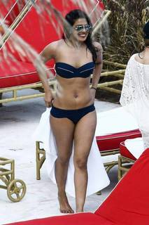 Priyanka Chopra Jonas feet photo thumbnail