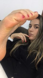 Alaine Crissiê feet photo thumbnail